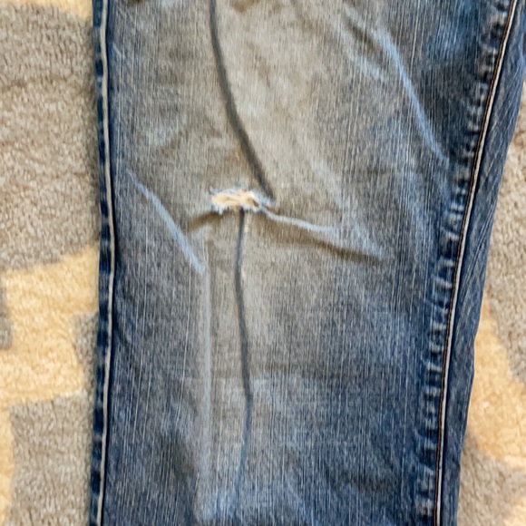 Lucky Brand Classic Fit Jeans - Picture 3 of 10